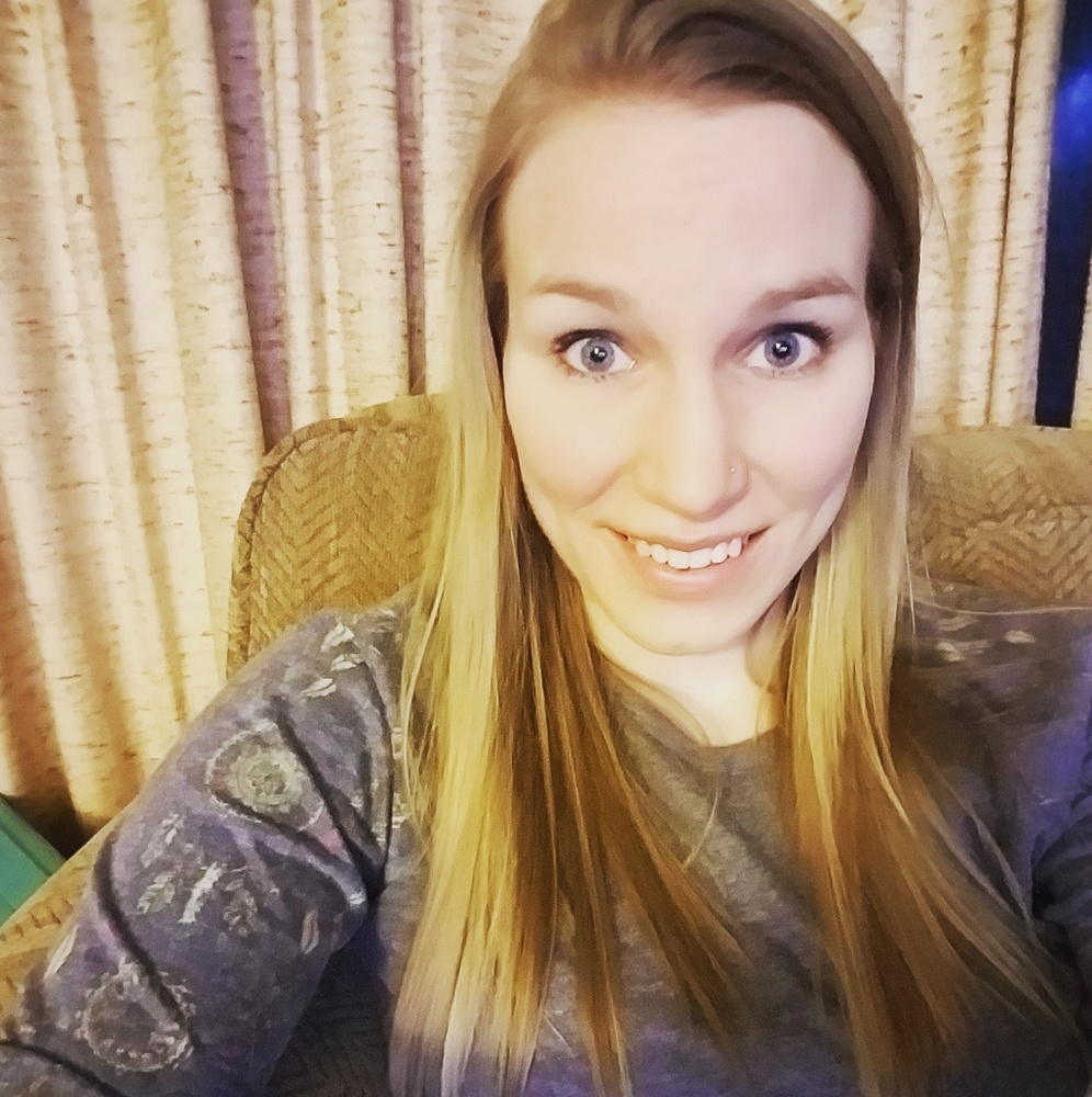 Meet your Posher, Emily